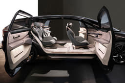 Audi Urbansphere image gallery 