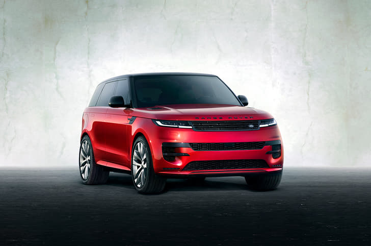 2022 Range Rover Sport front three-quarters view.