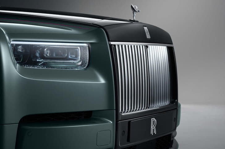 2022 Rolls-Royce Phantom front grille and logo.
