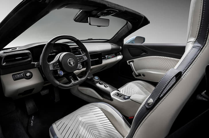 2022 Maserati MC20 Cielo interior