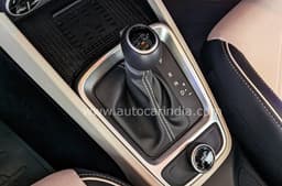 2022 Hyundai Venue facelift gear lever 