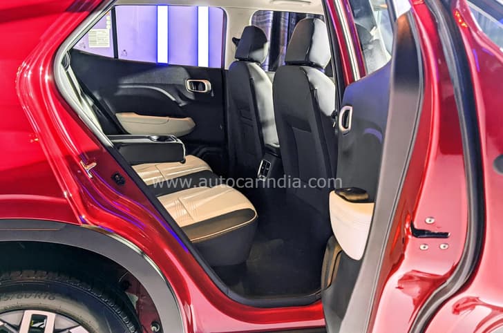 2022 Hyundai Venue facelift rear seat