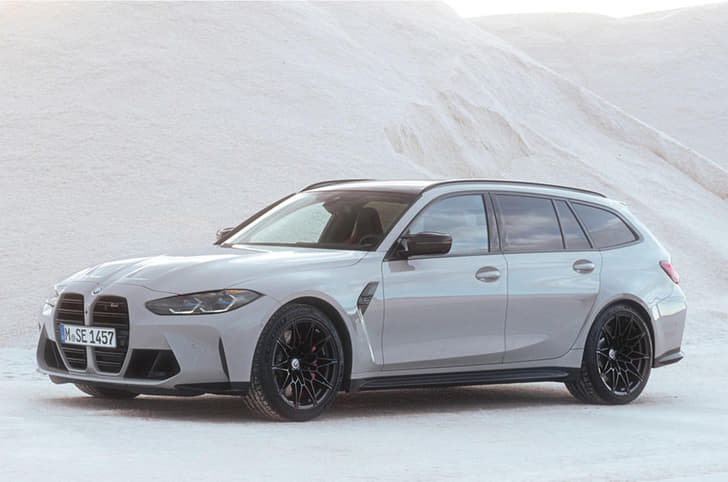 2022 BMW M3 Touring front quarter