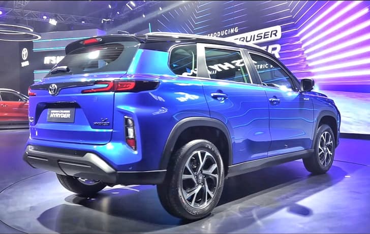 2022 Toyota Hyryder rear quarter
