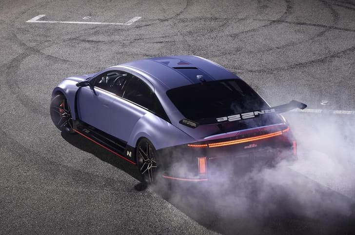 Hyundai RN22e concept drifting rear