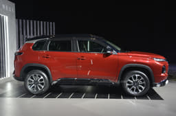 2022 Maruti Suzuki Grand Vitara side profile