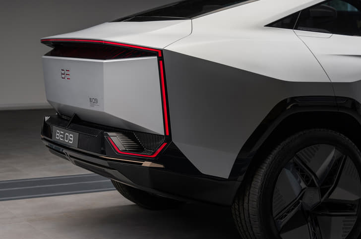 Mahindra BE.09 rear