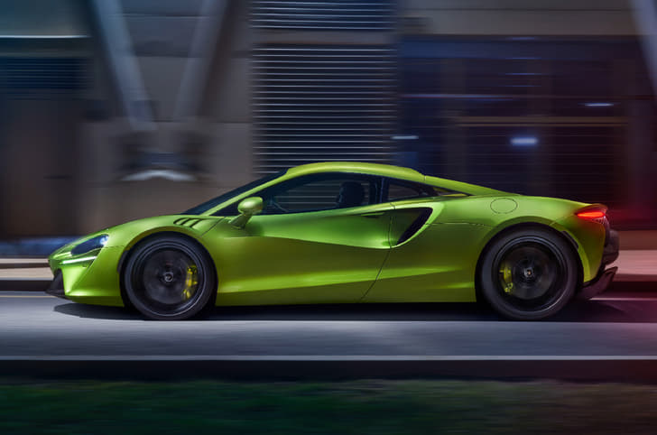 McLaren Artura side profile