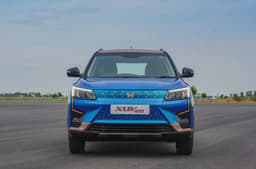 Mahindra Xuv400 Front View Mahindra Xuv400 Front View