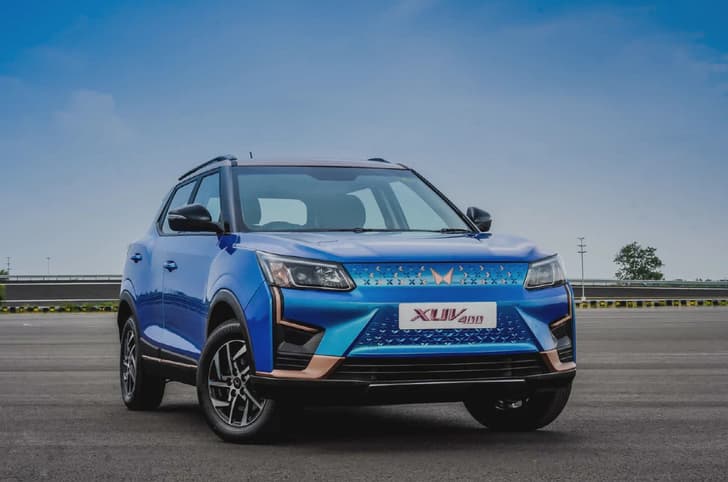 Mahindra XUV400 Images