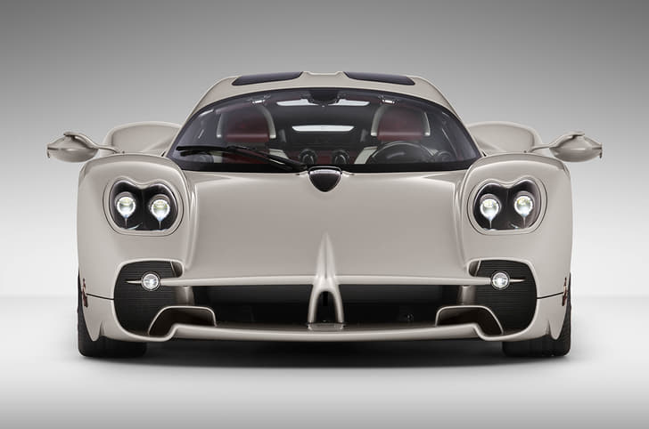2022 Pagani Utopia front.