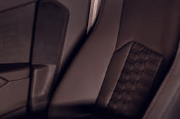 Lamborghini Urus S seat