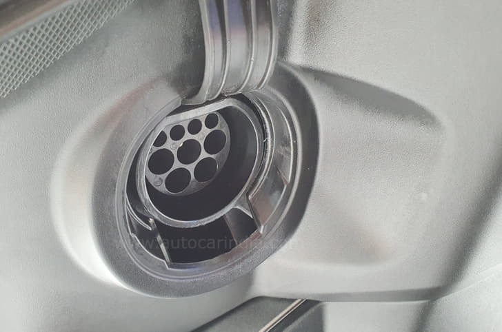 Charging port on the Vida V1.