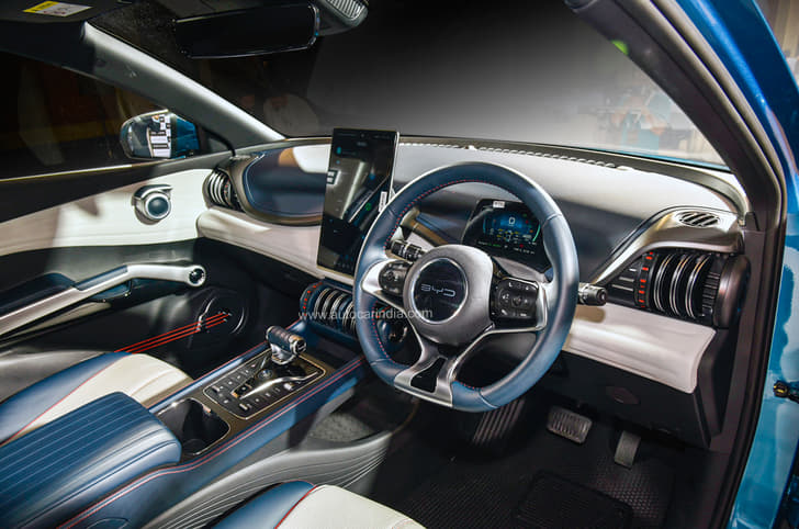 BYD Atto 3 interior 