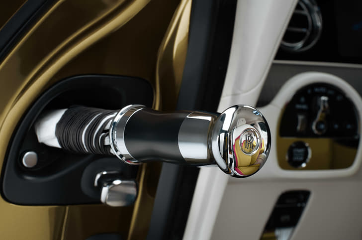 Rolls Royce Spectre Color Gold
