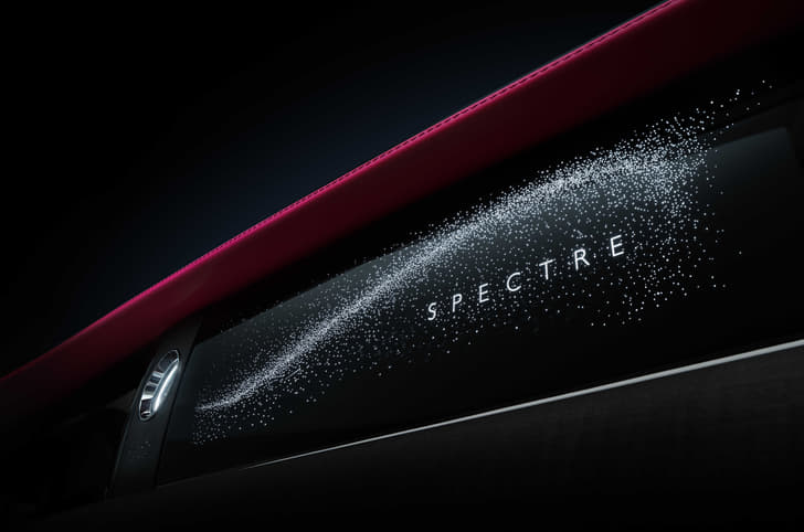 Rolls Royce Spectre Color Pink