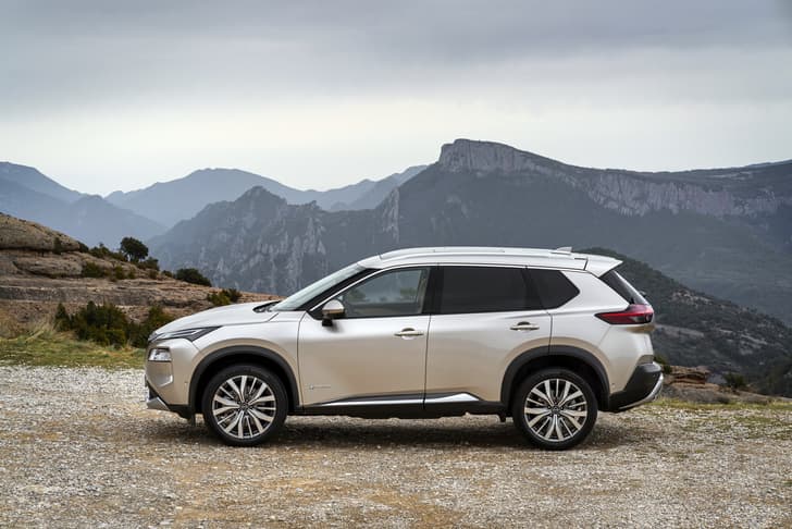 Nissan X-Trail profile