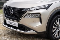 Nissan X-Trail headlamps 