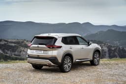 Nissan X-Trail rear quarter 