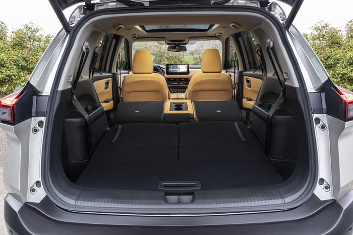 Nissan X-Trail boot space 