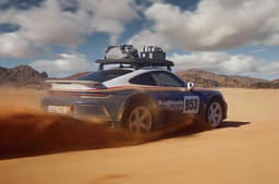 2022 Porsche 911 Dakar rear tracking