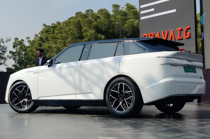 2022 Pravaig Defy rear three quarter