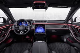 Mercedes-AMG S63 dashboard 