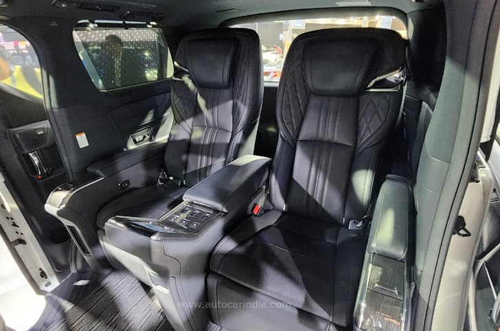 Lexus LM 300h rear seats 
