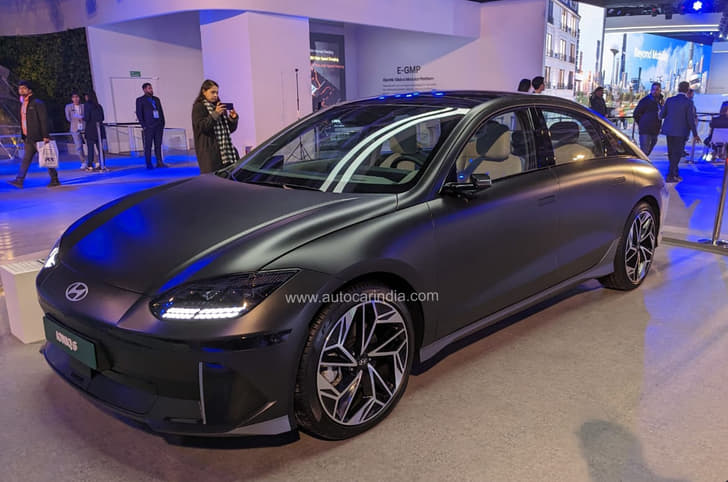 Hyundai Ioniq 6 front quarter