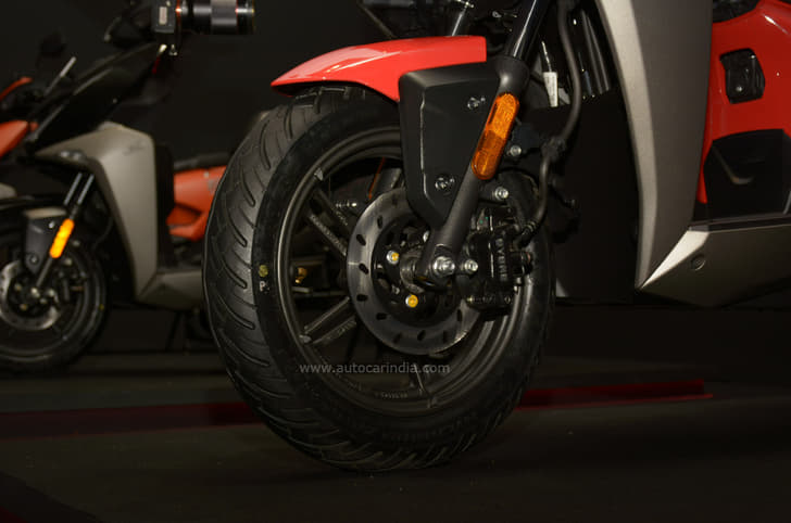 Only the top VX variant gets a front disc brake.