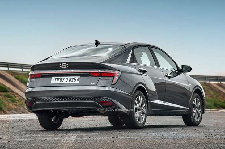 New Hyundai Verna rear quarter