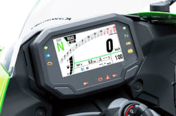 The 4.3-inch TFT dash is the same as nearly all other Kawasaki models, has Bluetooth connectivity.