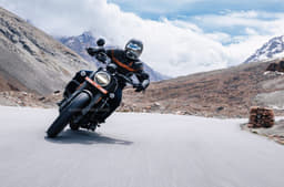 It appears that the X440 will be unlike most Harleys in the corner.