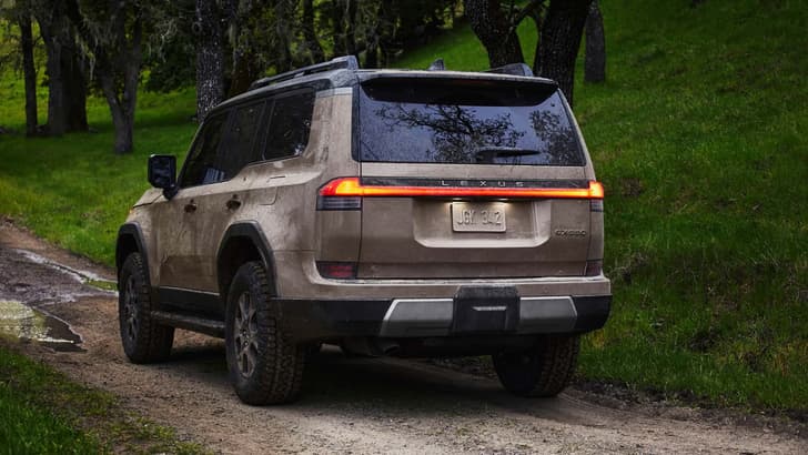 Lexus GX 550 image gallery