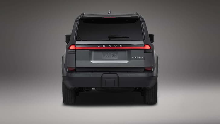 Lexus GX 550 image gallery