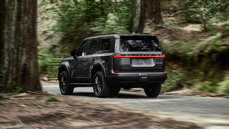 Lexus GX 550 image gallery