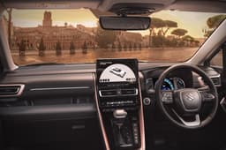 Maruti Suzuki Invicto Dashboard