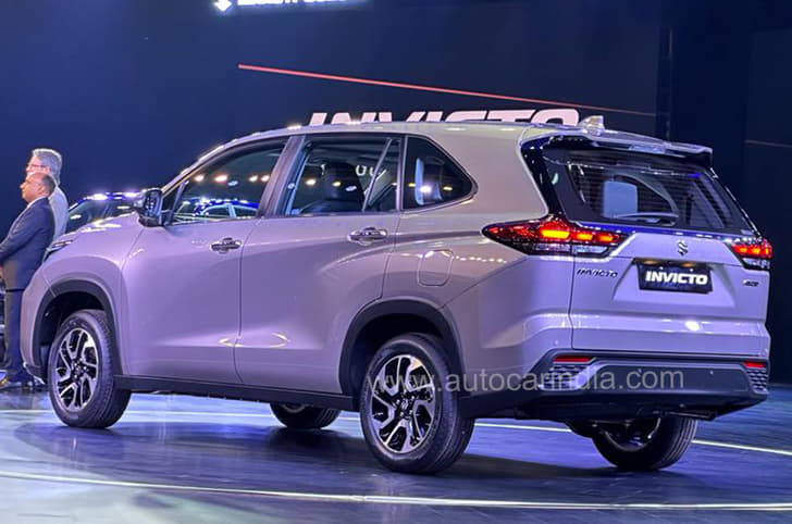 Maruti Suzuki Invicto image gallery