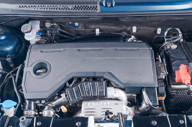 Open Bonnet Engine Shot Image - 2047