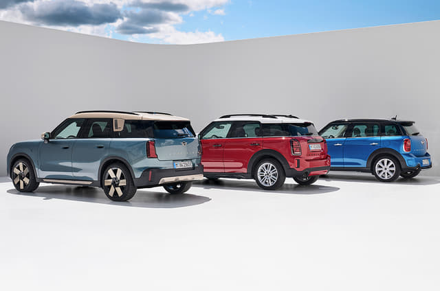 Front Right Three Quarter Image - 7235