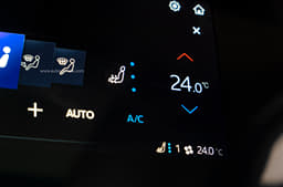 2024 Mahindra XUV700 image gallery