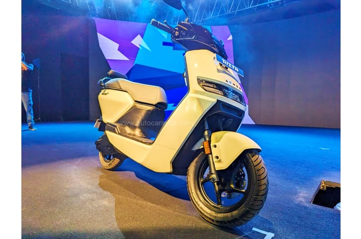 Claimed IDC range is 123km for the 2.9kWh varaints while for the 3.7kWh variant it is 3.7kWh.