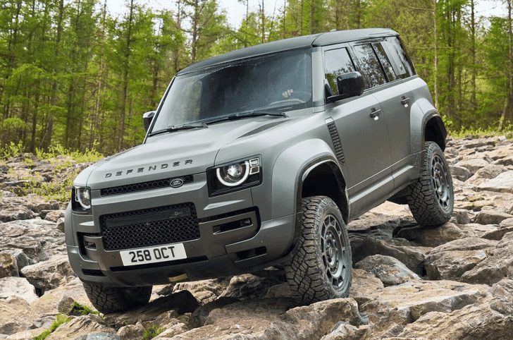 Land Rover Defender Octa front quarter
