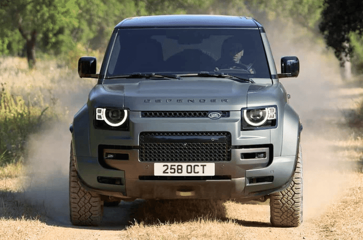 Land Rover Defender Octa front