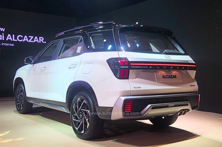 Hyundai Alcazar facelift image gallery