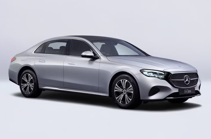 Mercedes Benz E Class Front Right Three Quarter