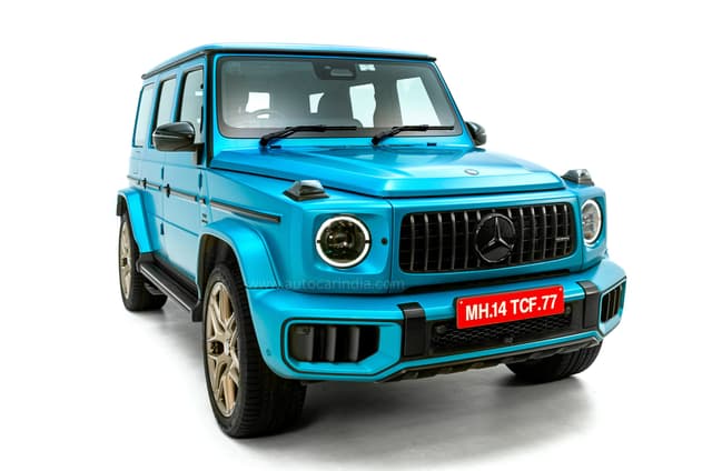 Mercedes-Benz G-Class Front Right Three Quarter