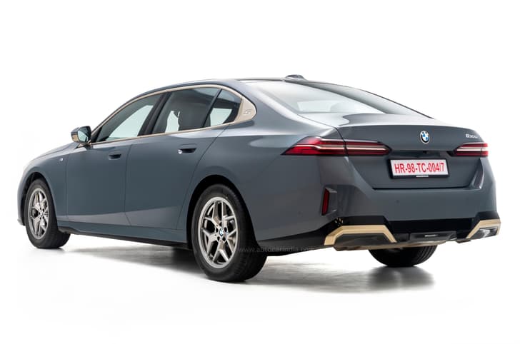 BMW 5 series LWB image gallery