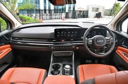 Kia Carnival Dashboard