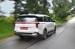 Kia Carnival Rear View